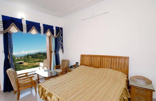Chaukori Resort | Discover Ojaswi Resort: Family-Friendly with Breakfast Included