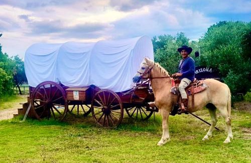 Misano Adriatico Bed & Breakfast | Ok Corral ranch bed and breakfast western