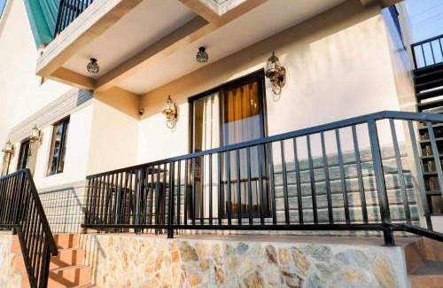 Tagaytay Villa | Oka Tagaytay Escape