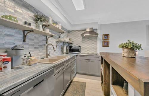 Fort Walton Beach House | Pet-Friendly 1BR Condo on Beautiful Okaloosa Island