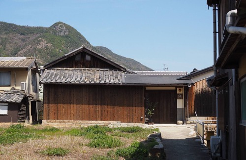 Meiro no Machi House | Discover okatei: Family-Friendly Stay with Breakfast Included