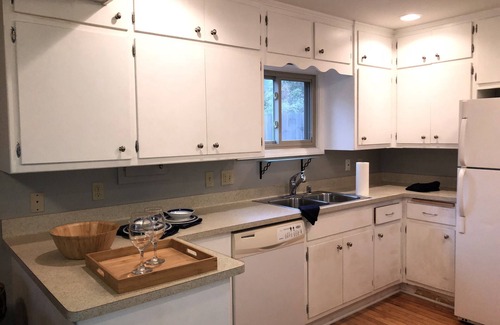 Okauchee House | Lakefront 3BR/2B Retreat with Boat Slip and Breakfast Included