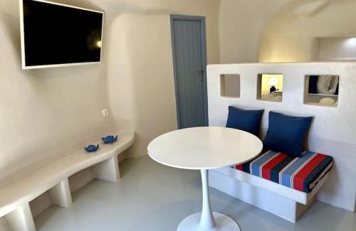 Finikia Apartment | Okeanos Suite 1: Panoramic Sea & Garden Views Await