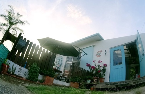 Chatan Condo | Pet-Friendly Oceanfront Retreat: Okinawan Sweet Home T-8