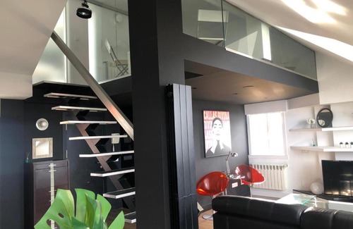 La Coruna Old Town Apartment | Oktheway Loft Maestranza: Pet-Friendly Oceanfront Retreat