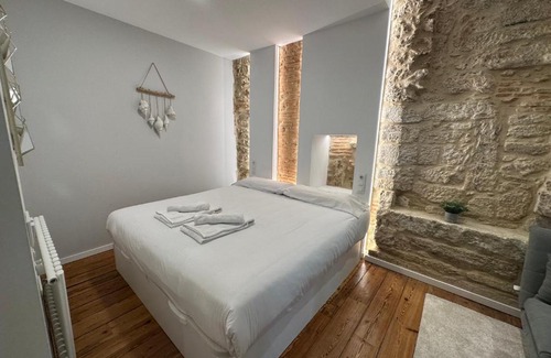 La Coruna Apartment | Pet-Friendly Oktheway Marina: Ideal for Families and Retreats