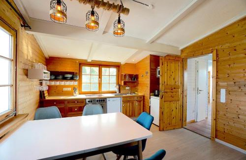 Bunsdorf House | Experience Ola Maika i: Family-Friendly Lake Retreat