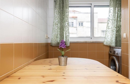 Beato Apartment | Stylish Olaias Design: Family-Friendly Comfort Awaits