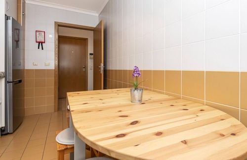 Beato Apartment | Olaias Design: Ideal Stay with Spa and Family Amenities