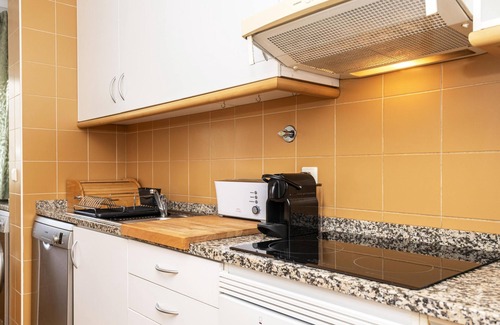 Beato Apartment | Olaias Design: Ideal Stay with Spa and Family Amenities