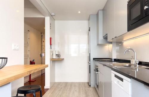 Beato Apartment | Family-Friendly Olaias Lisbon: 2 Bed Near Metro, Rated 9/10