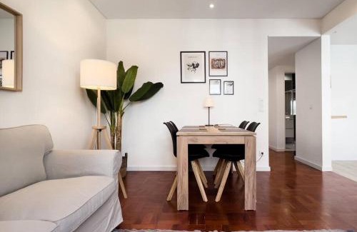 Beato Apartment | Family-Friendly Olaias Lisbon: 2 Bed Near Metro, Rated 9/10