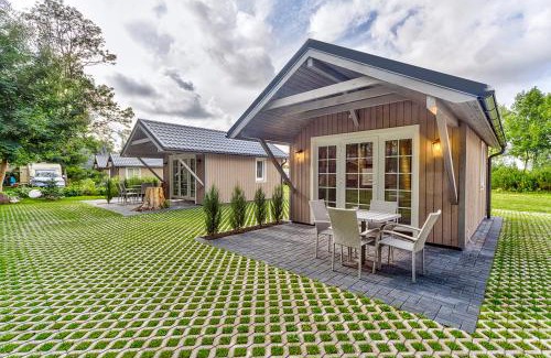 Klaipeda District Municipality House | Olando Kepure: Guest Rated 9.3 with Hot Tub & Restaurant