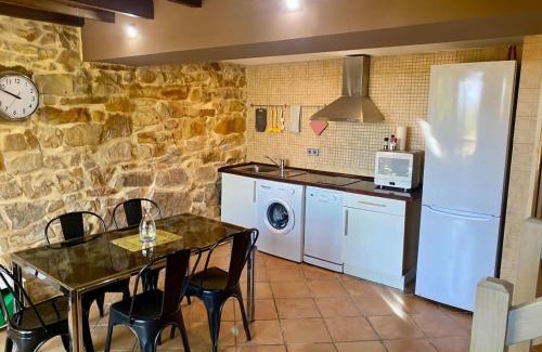 Priesca House | Olas y Flores Silvestres 2: Family-Friendly Retreat