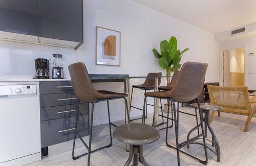 Chamberi Apartment | Top-Rated Olavide XII Apartment with Spa in Madrid
