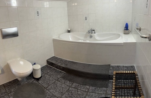 Kamin Apartment | Old Alliance