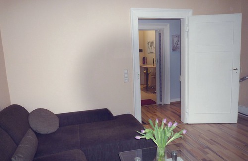 Sudstadt Nordlicher Teil Apartment | Cozy Old Apartment Südstadt Central with Pool & Breakfast