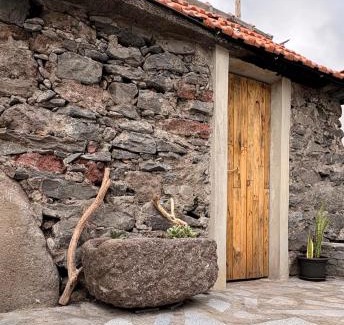Serra de Agua House | Old Aqueduct Village 1 - Guesthouse - Madeira