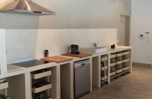 Maussane-les-Alpilles Villa | Renovated Barn with Pool and Ocean View - Rated 9.2/10