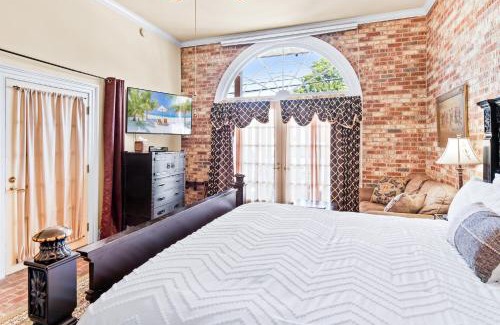 St. Michaels Hotel | Historic Old Brick Inn with On-Site Restaurant & High Ratings
