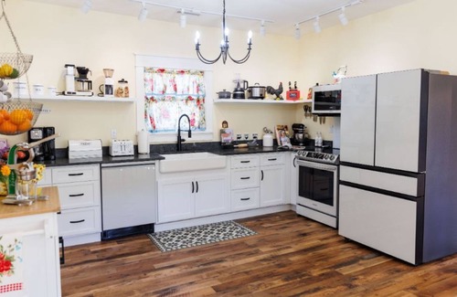 Rockbridge Baths Bed & Breakfast | Old Brownsburg Store B&B