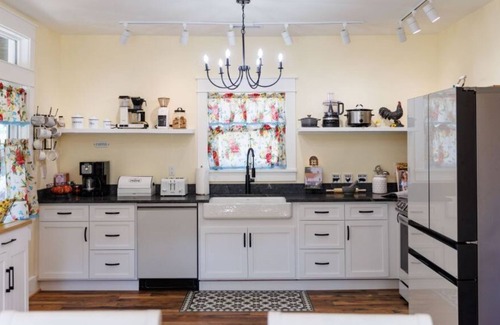 Rockbridge Baths Bed & Breakfast | Old Brownsburg Store B&B