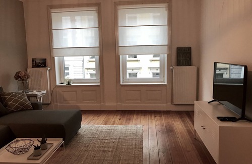 Saint Georg Apartment | Elegant Apartment Near Hamburg Central Station with Pool & Spa