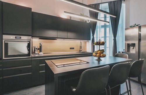 Prenzlauer Berg Apartment | Old building loft for 12 people at Alexanderplatz
