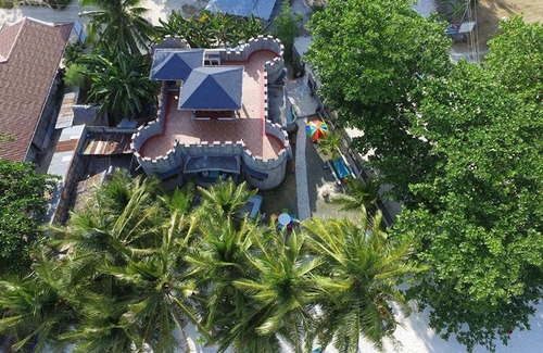 Anda House | Discover Old Castle: Oceanfront Bliss with Private Beach