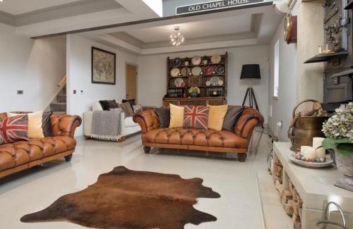 Barnoldswick House | Family-Friendly Escape at Old Chapel House - Rated 10/10
