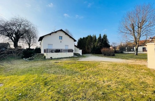 Vezeronce-Curtin Villa | Relax in Old Villa - Your Ideal Pet-Friendly Getaway