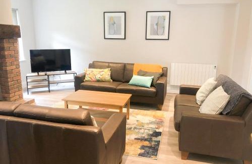 Terryglass House | Family-Friendly Old Court Terryglass: 4 Bed Retreat Awaits