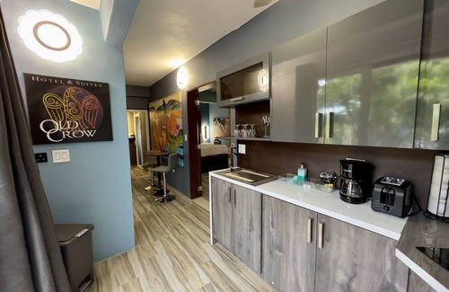 Florida Hotel | Visit Old Crow Hotel and Suites: Pool, Ocean Views & Spa