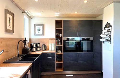 Hallschlag House | Discover Old Customs House: Guest Rated 9.8, Pet Friendly
