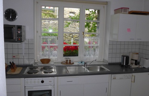 Monschau Apartment | Historic Old Direktorenhaus: Family-Friendly & Pool Access