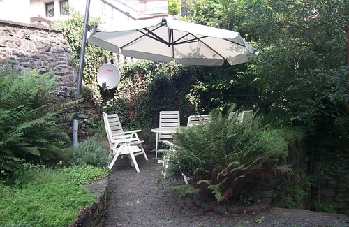 Monschau Apartment | Historic Old Direktorenhaus: Family-Friendly & Pool Access