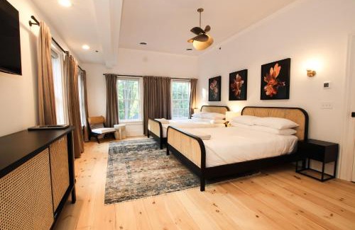 Kinderhook Hotel | Discover Old Dutch Inn: Family-Friendly & Accessible Stay