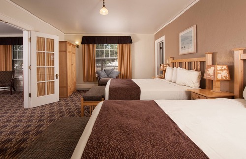Yellowstone National Park Hotel | Accessible Comfort at Old Faithful Inn - Inside the Park