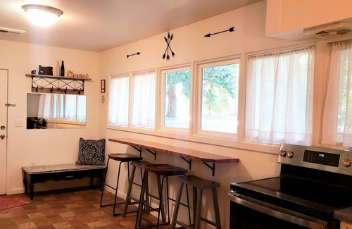 Eugene House | Idyllic Retreat by Willamette River: Family-Friendly Stay