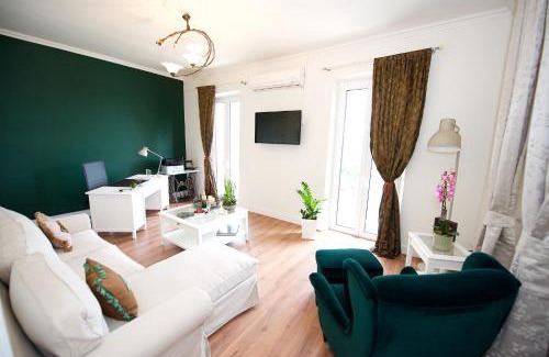 Old Town Apartment | Elegant Old Fortress Suite - 4-Star Stay for Families