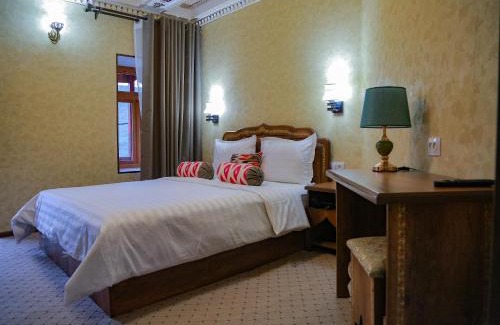 Bukhara House | Pet-Friendly Old Gate Hotel with 10/10 Guest Rating