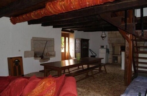 La Boissiere-d’Ans Cottage | Cozy Retreat with Pool and Spa, Rated 9/10 by Guests