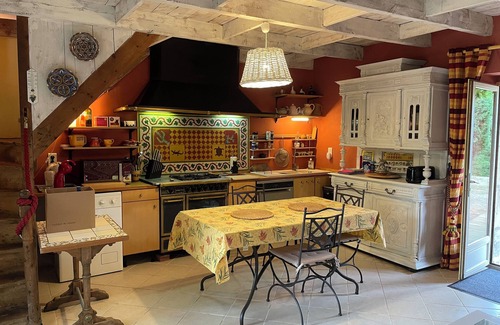 Arcambal House | Idyllic Retreat Surrounded by Lush Greenery Near St Cirq Lapopie
