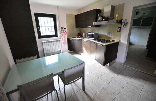Beverino Villa | Idyllic Retreat: Old House with Park by the Five Lands
