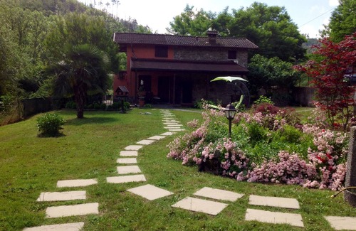 Beverino Villa | Idyllic Retreat: Old House with Park by the Five Lands