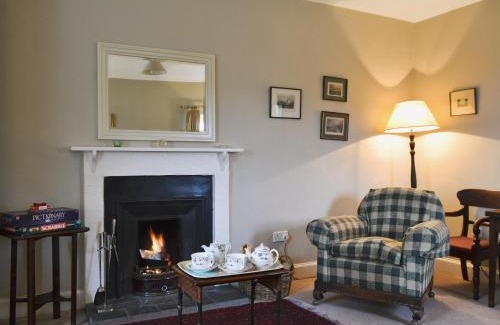 Dunfermline House | Explore Old Inzievar: Pet & Child Friendly Getaway