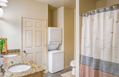 Camdenton Cottage | Inviting Old Kinderhook Cottage Rentals with Pool & Spa