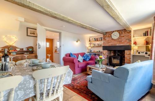 Horning House | Old Lion Cottage - Two Bedroom House, Sleeps 4