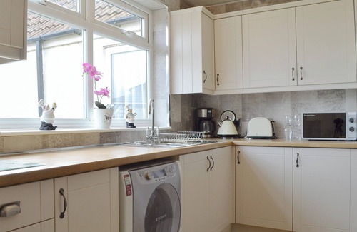 Aldbrough Cottage | Pet-Friendly 3 Bedroom Getaway in Aldbrough, Near Hornsea