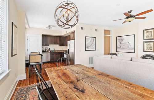 North Downtown Apartment | Charming Old Met #202: Corner View Near Downtown Mall